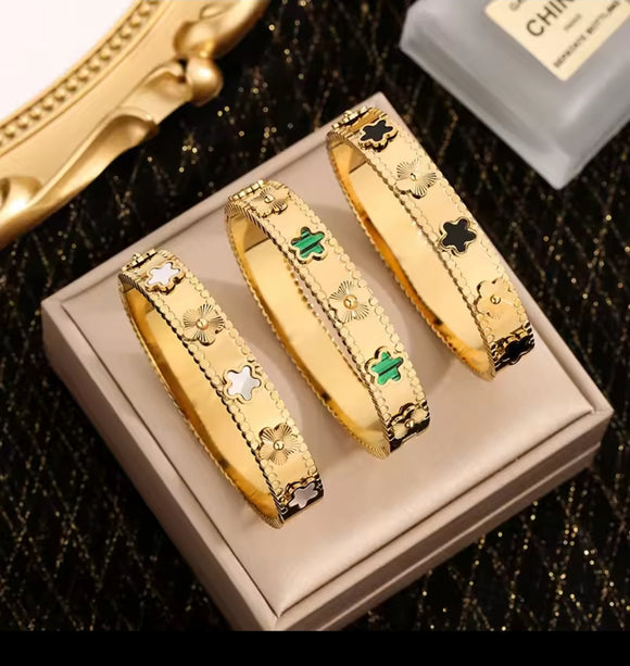 Flower Bangle Stainless